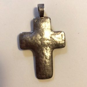 Sterling silver cross pendant